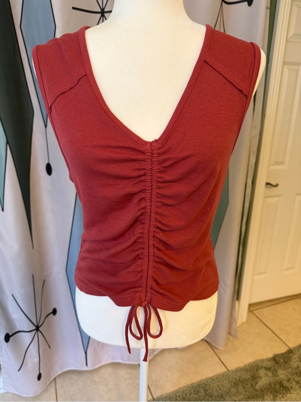 Pilcro Ribbed Ruched V-Neck Tank Top - Rust… Super 70’s